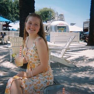 Meet your Posher, Ella